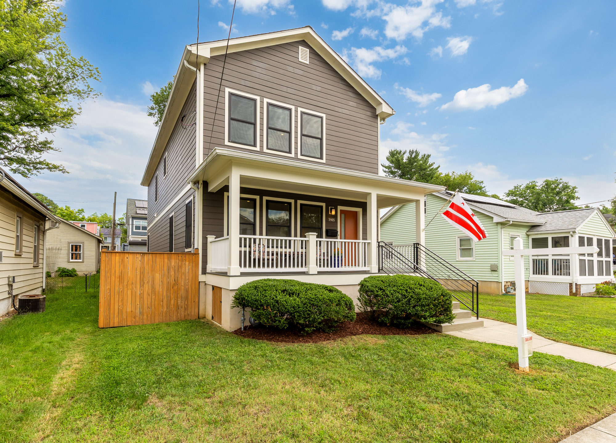 3905 21st Street NE_Exterior 2